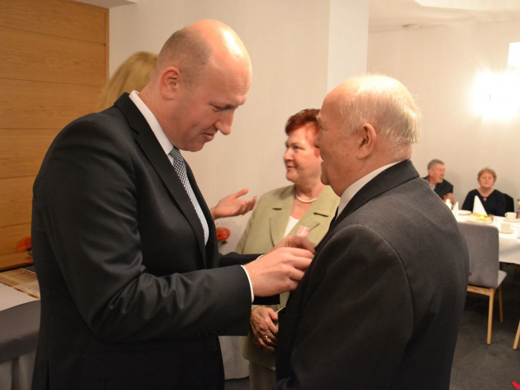 Szesnaście par małżeńskich świętowało złote gody