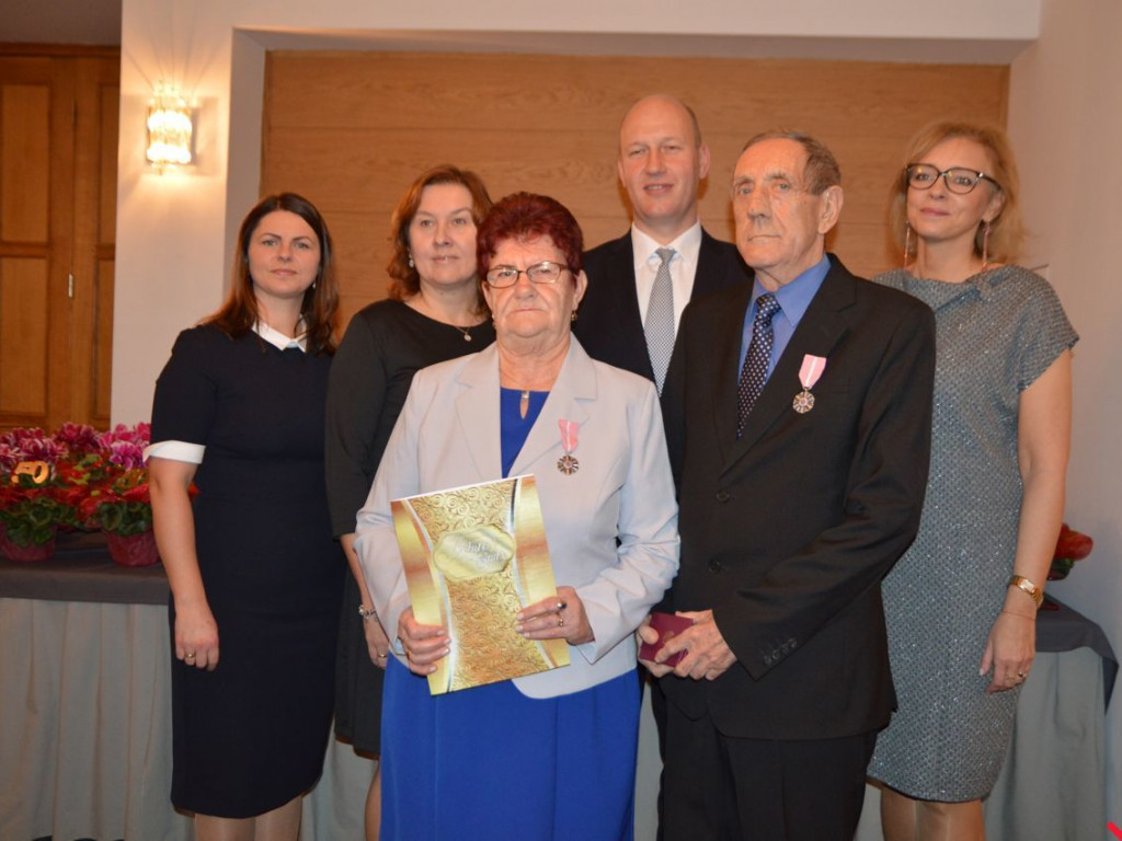 Szesnaście par małżeńskich świętowało złote gody
