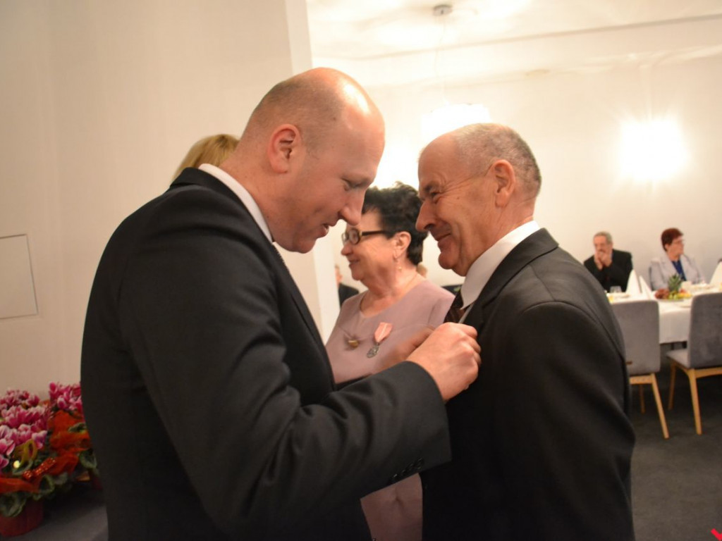 Szesnaście par małżeńskich świętowało złote gody