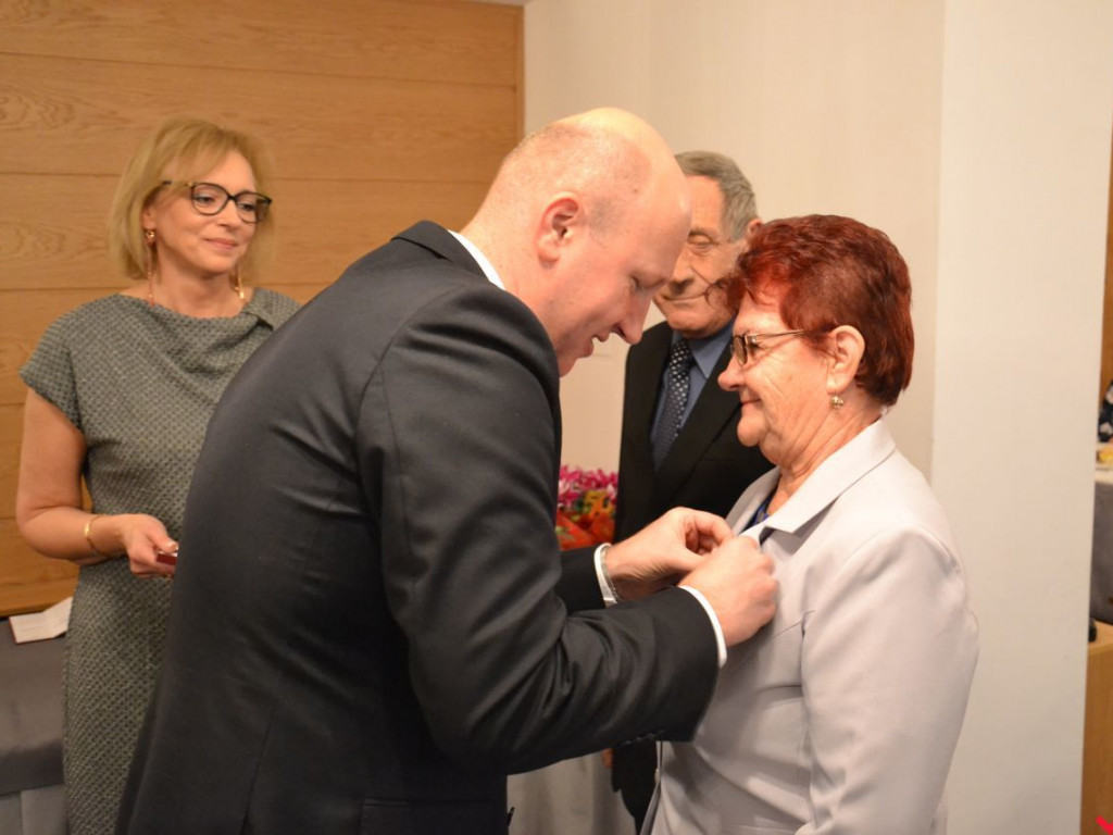 Szesnaście par małżeńskich świętowało złote gody