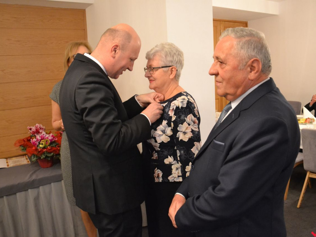 Szesnaście par małżeńskich świętowało złote gody