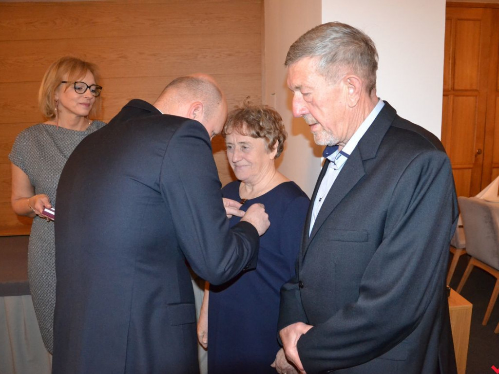 Szesnaście par małżeńskich świętowało złote gody