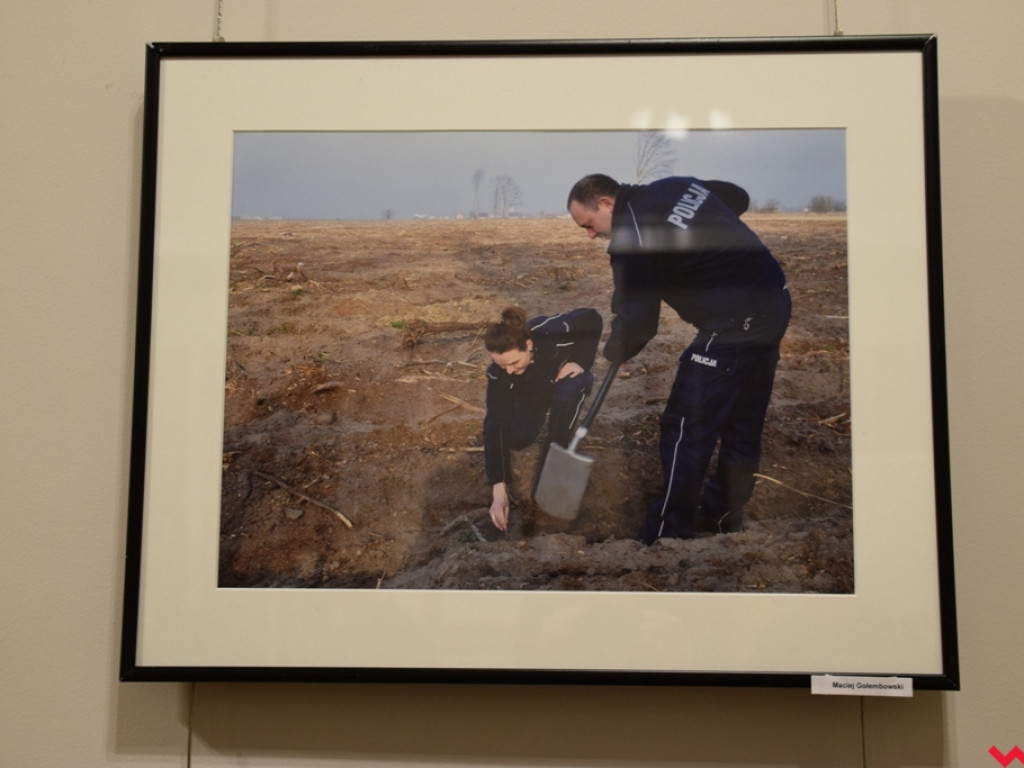 Codzienna służba pod gwiaździstym niebem. Migawki z pracy mundurowych na „Raporcie z fotografii”