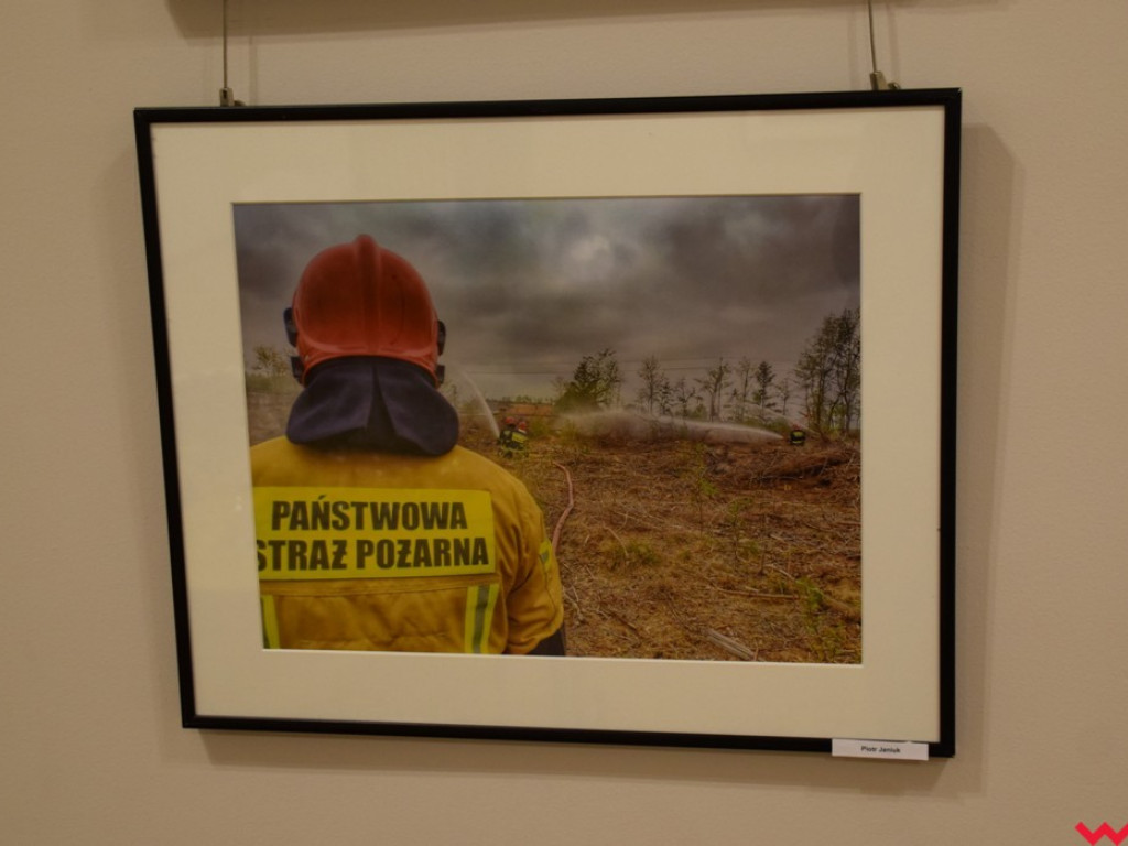Codzienna służba pod gwiaździstym niebem. Migawki z pracy mundurowych na „Raporcie z fotografii”