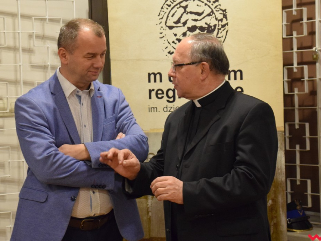 Codzienna służba pod gwiaździstym niebem. Migawki z pracy mundurowych na „Raporcie z fotografii”
