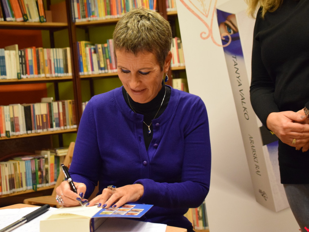 Arabskie opowieści we wrzesińskiej bibliotece. Tanya Valko spotkała się z czytelnikami