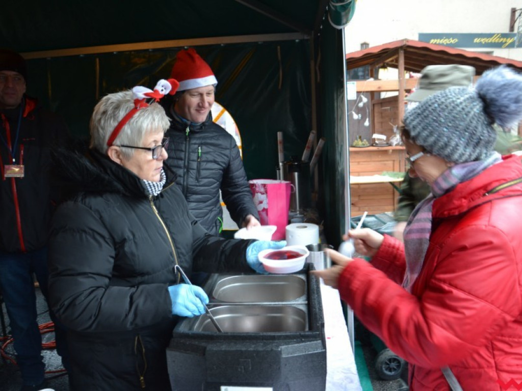 Pierwszy zwiastun świąt. W Miłosławiu odbywa się Jarmark Bożonarodzeniowy