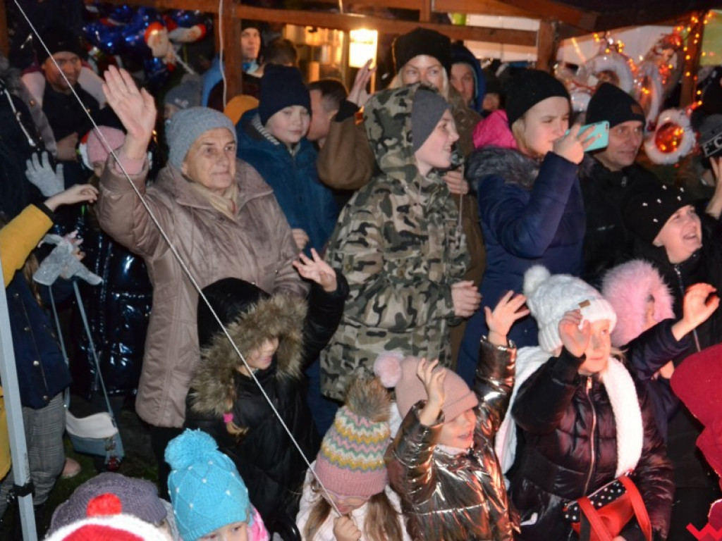 Bajkowe Mikołajki w Miłosławiu. Radości i uśmiechu dzieci nie było końca