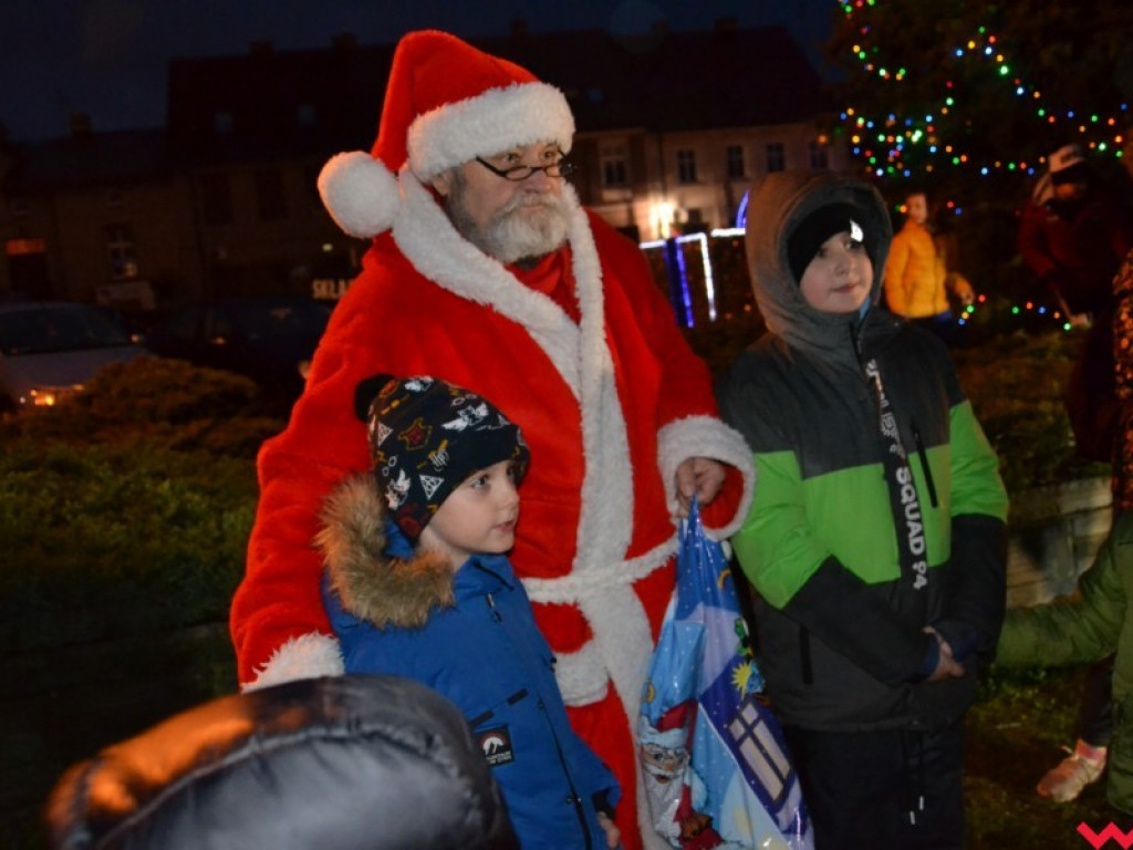 Bajkowe Mikołajki w Miłosławiu. Radości i uśmiechu dzieci nie było końca