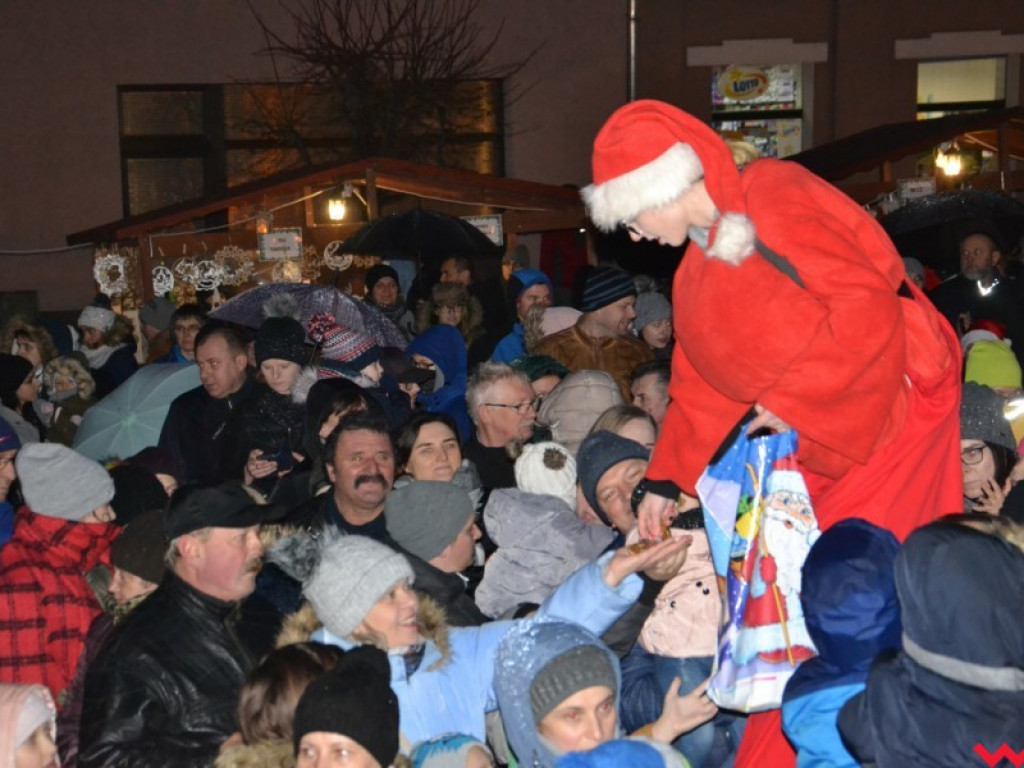 Bajkowe Mikołajki w Miłosławiu. Radości i uśmiechu dzieci nie było końca