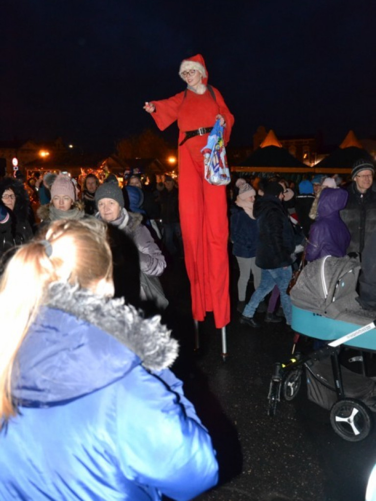 Bajkowe Mikołajki w Miłosławiu. Radości i uśmiechu dzieci nie było końca