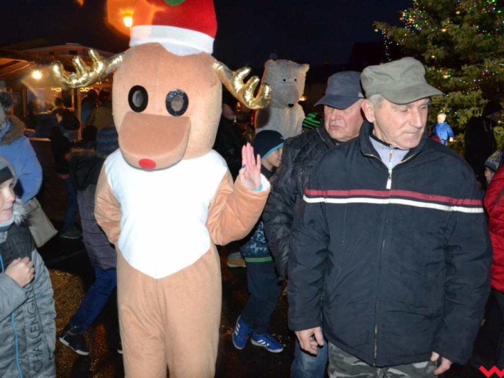 Bajkowe Mikołajki w Miłosławiu. Radości i uśmiechu dzieci nie było końca
