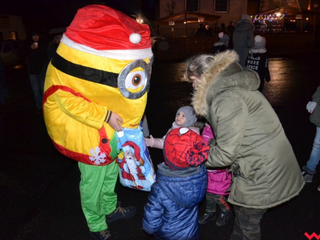 Bajkowe Mikołajki w Miłosławiu. Radości i uśmiechu dzieci nie było końca