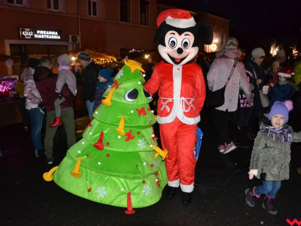Bajkowe Mikołajki w Miłosławiu. Radości i uśmiechu dzieci nie było końca