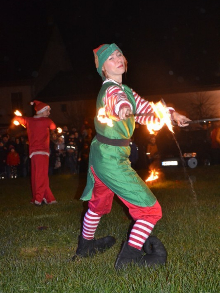 Bajkowe Mikołajki w Miłosławiu. Radości i uśmiechu dzieci nie było końca