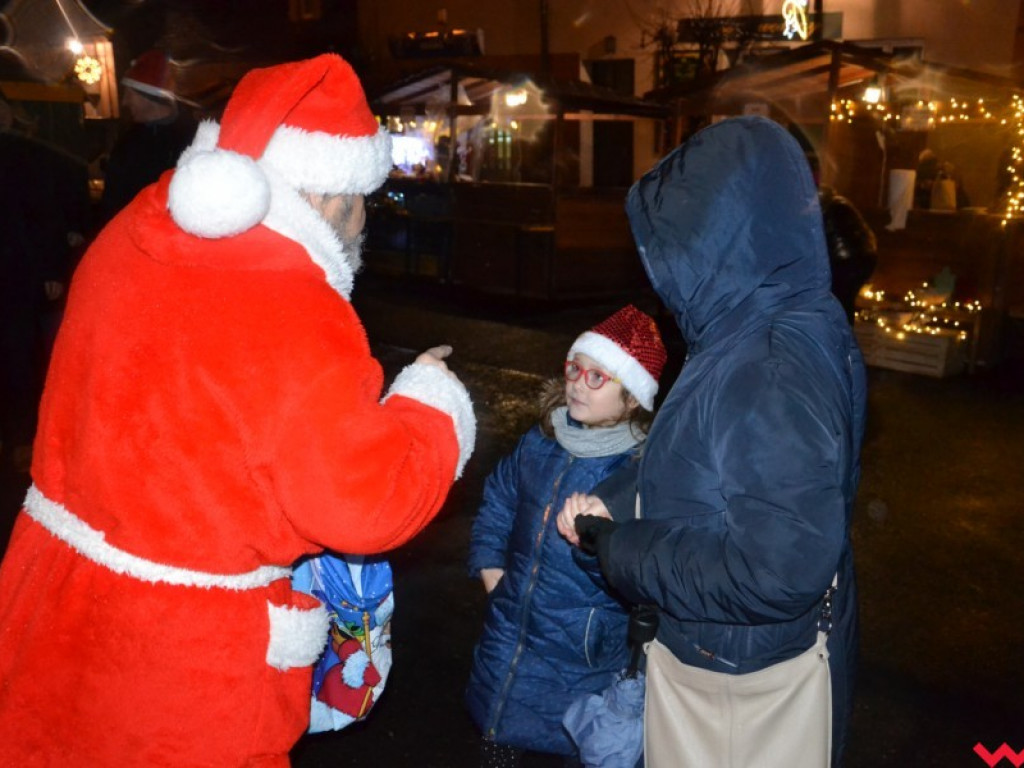 Bajkowe Mikołajki w Miłosławiu. Radości i uśmiechu dzieci nie było końca