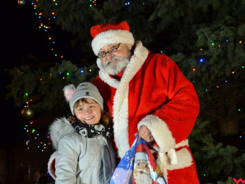 Bajkowe Mikołajki w Miłosławiu. Radości i uśmiechu dzieci nie było końca