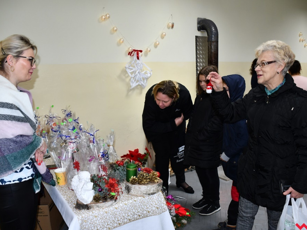 Pierwszy taki kiermasz. Gospodynie z Sokołowa zaktywizowały mieszkanców okolicy
