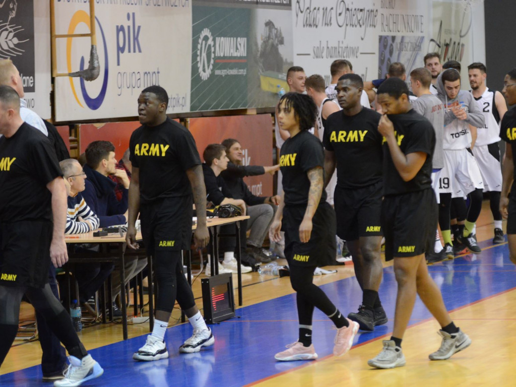 US Army kontra koszykarska Września