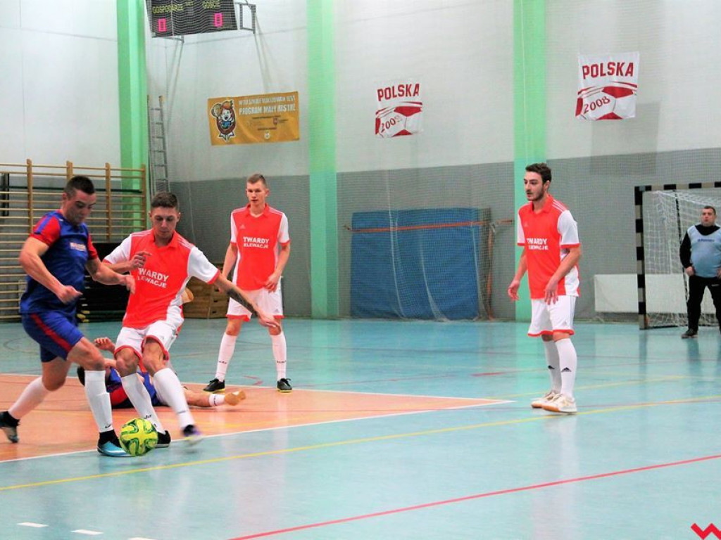 Liga halowa na półmetku rozgrywek rundy zasadniczej