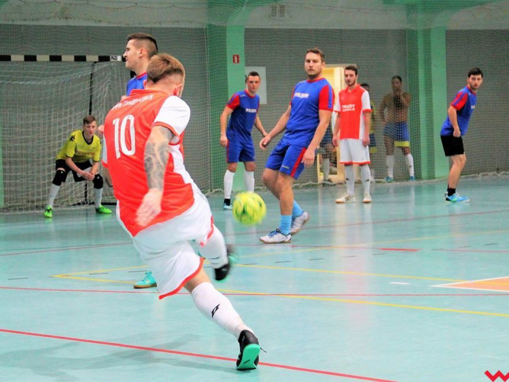 Liga halowa na półmetku rozgrywek rundy zasadniczej