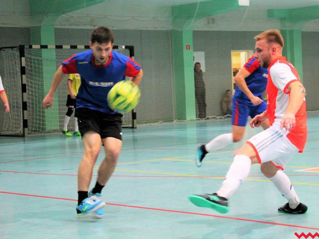 Liga halowa na półmetku rozgrywek rundy zasadniczej