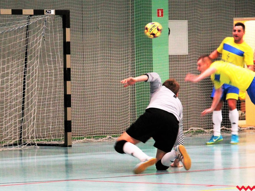 Liga halowa na półmetku rozgrywek rundy zasadniczej