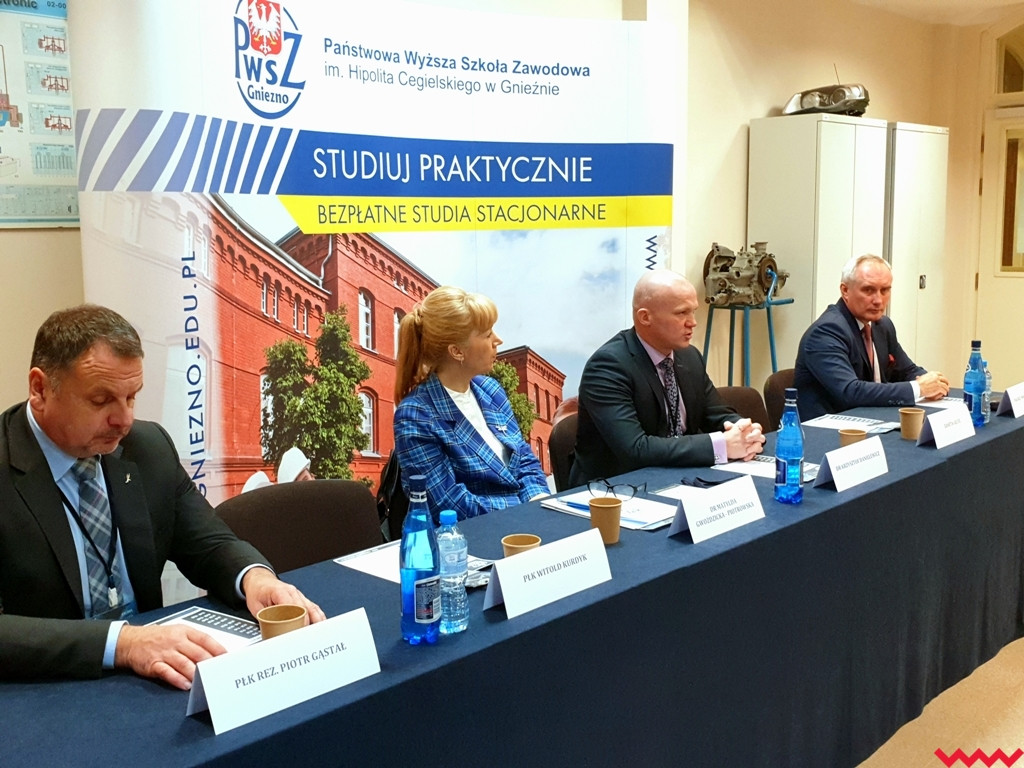 Analiza informacji okiem ekspertów. Konferencja i nowy kierunek studiów w PWSZ w Gnieźnie