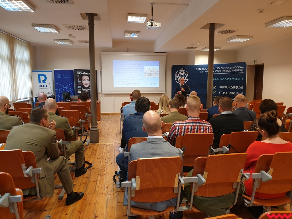 Analiza informacji okiem ekspertów. Konferencja i nowy kierunek studiów w PWSZ w Gnieźnie