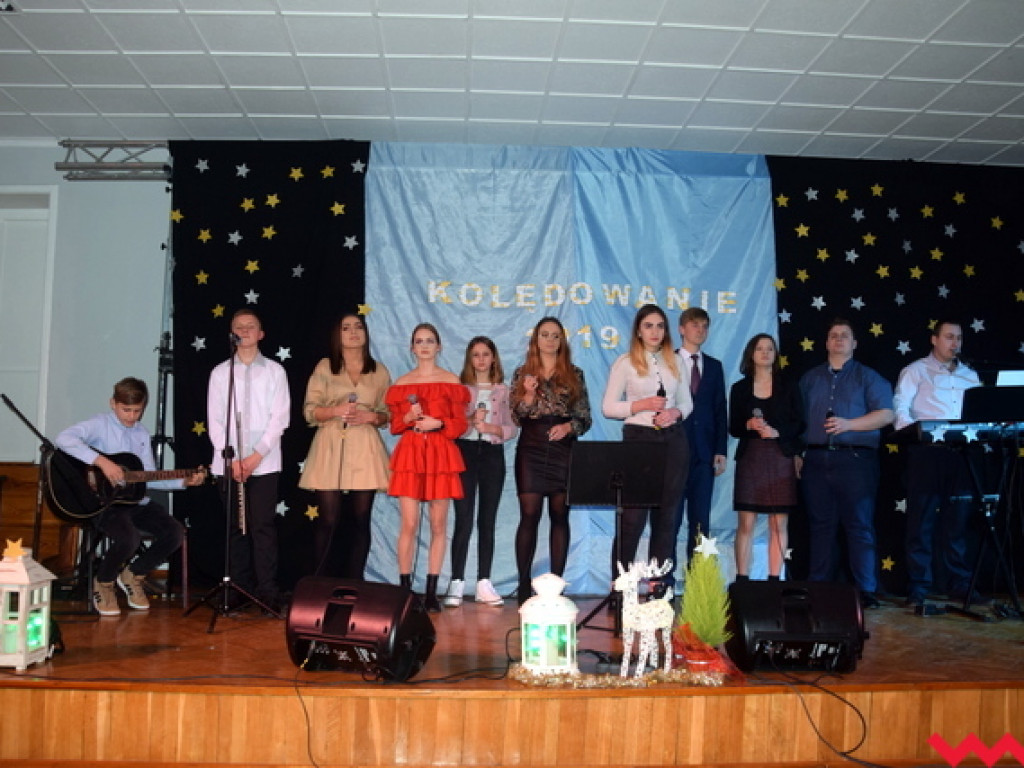 Świąteczny koncert w Kołaczkowie. Młodzi wykonawcy wzruszyli publiczność do łez