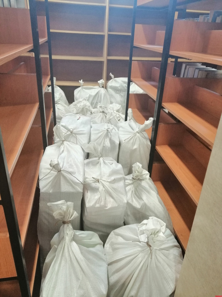 Trwają przenosiny biblioteki. Zyskają czytelnicy i pracownicy