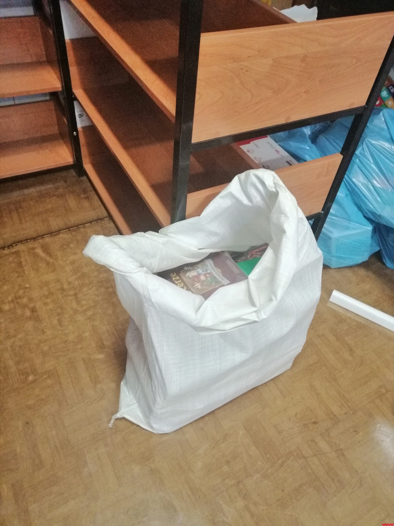Trwają przenosiny biblioteki. Zyskają czytelnicy i pracownicy