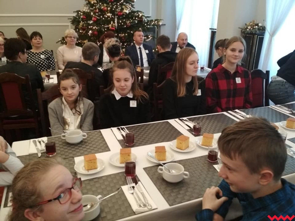 Wizyta w Sejmie uczniów ze szkoły w Pietrzykowie