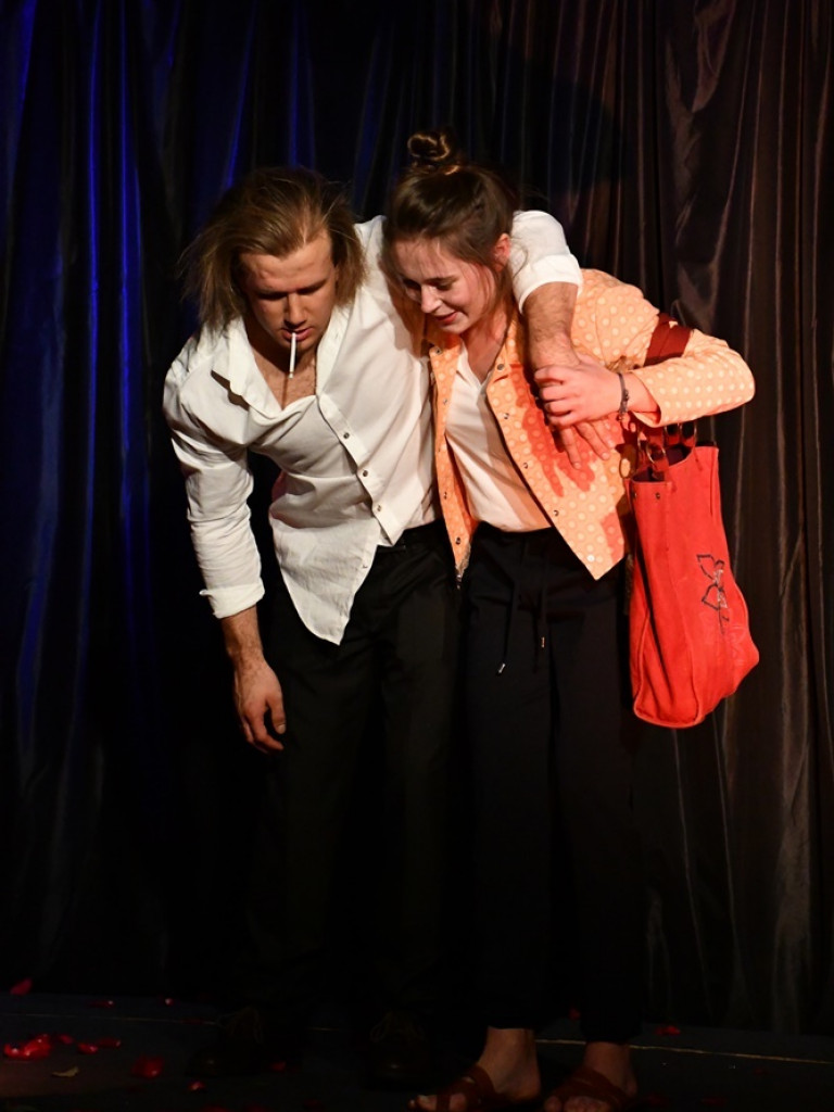 Teatr Otczapy ma 10 lat. Tak wyglądał jubileuszowy spektakl