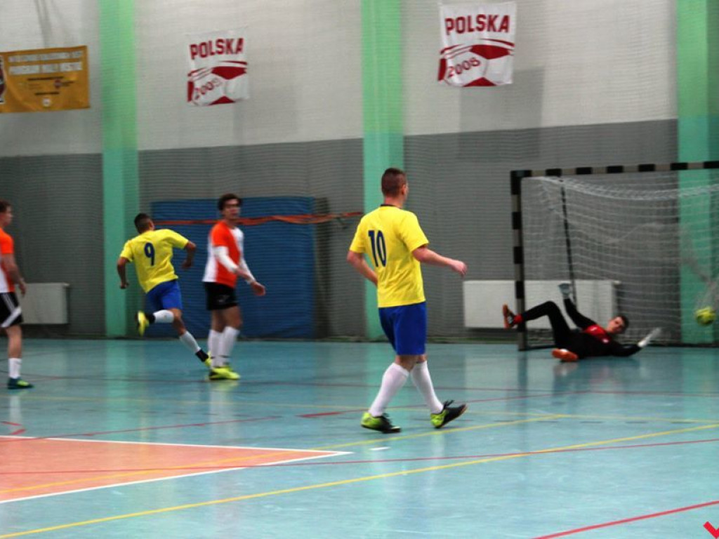 Liga halowa na finiszu rundy zasadniczej