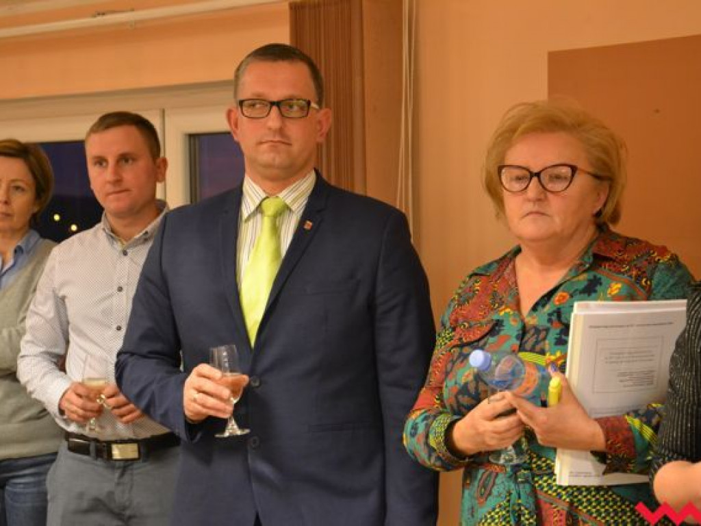 Przewodniczący Strzelczyk chwalił burmistrza Gruszczyńskiego za transfery w roku 2019