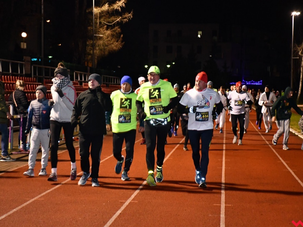 [WOŚP 2020] Biegną po światełko do nieba. Wyruszyła jubileuszowa sztafeta