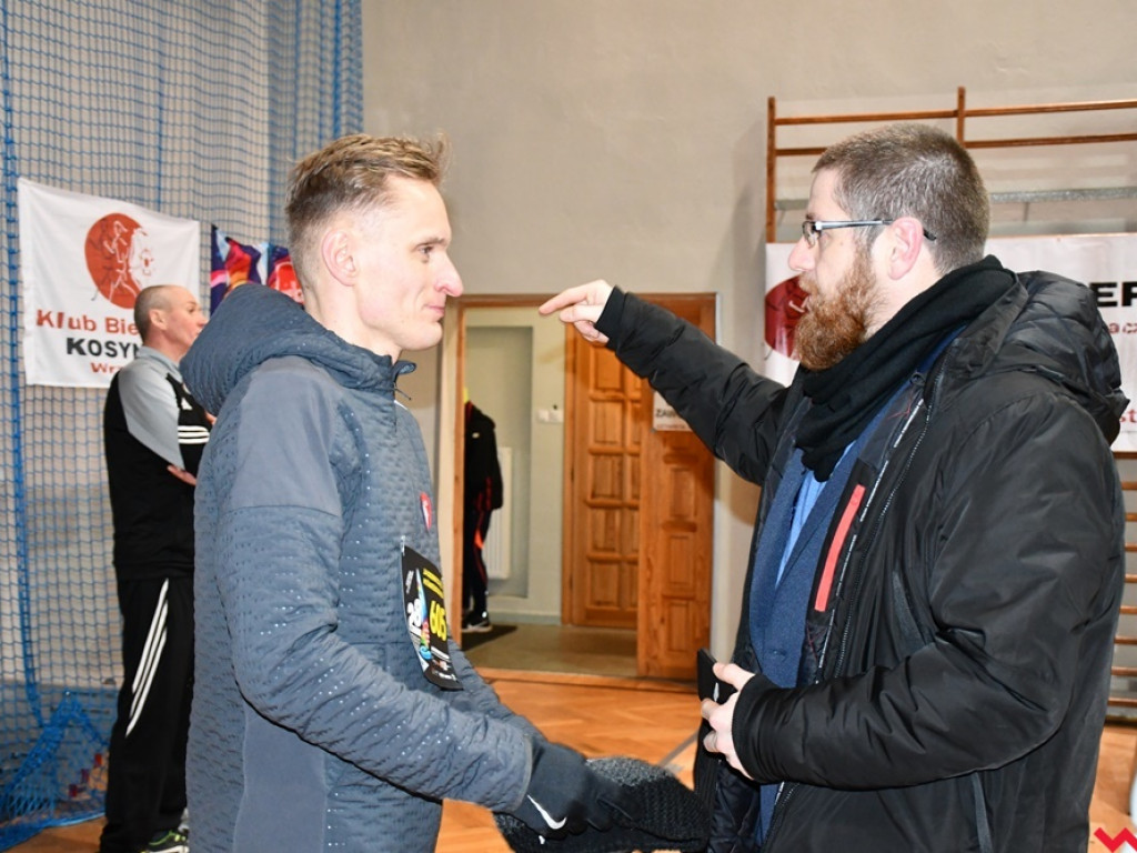 [WOŚP 2020] Biegną po światełko do nieba. Wyruszyła jubileuszowa sztafeta