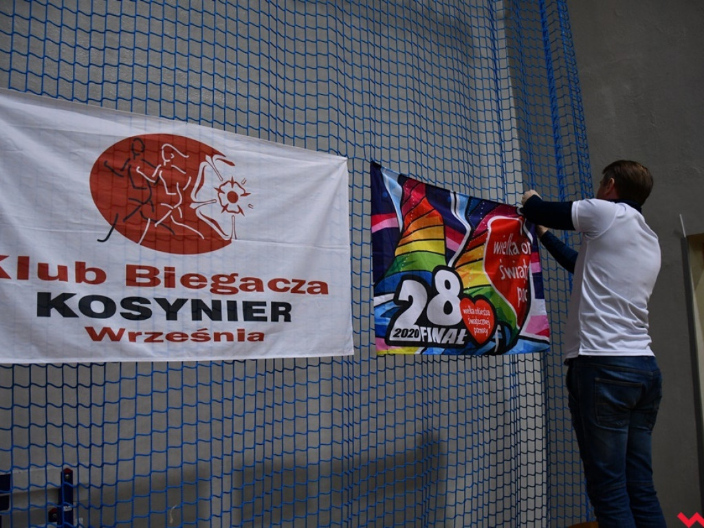 [WOŚP 2020] Biegną po światełko do nieba. Wyruszyła jubileuszowa sztafeta
