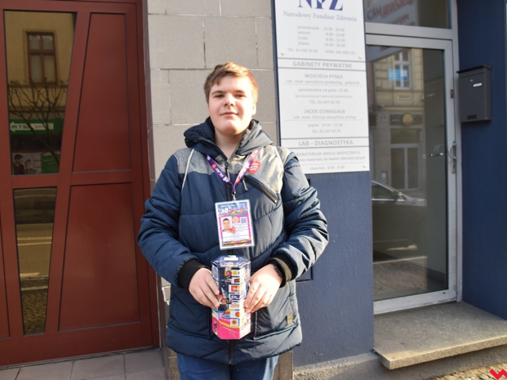Uliczna kwesta pod znakiem serca. Września zbiera pieniądze na ratowanie dzieci