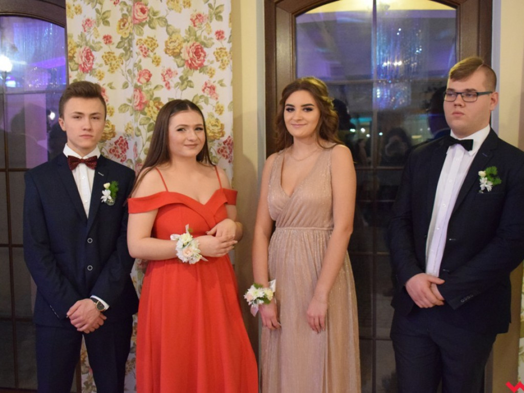 Polonez „Sienkiewicza”. Licealiści sto dni przed maturą