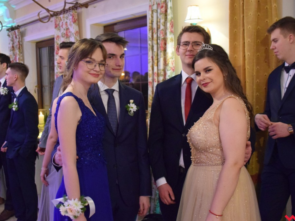 Polonez „Sienkiewicza”. Licealiści sto dni przed maturą