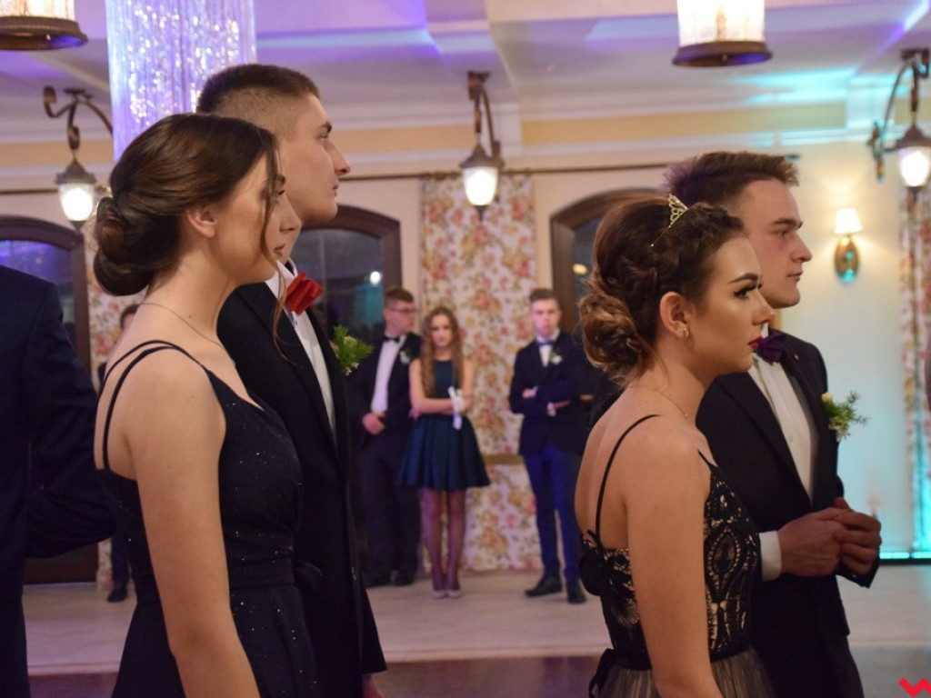 Polonez „Sienkiewicza”. Licealiści sto dni przed maturą