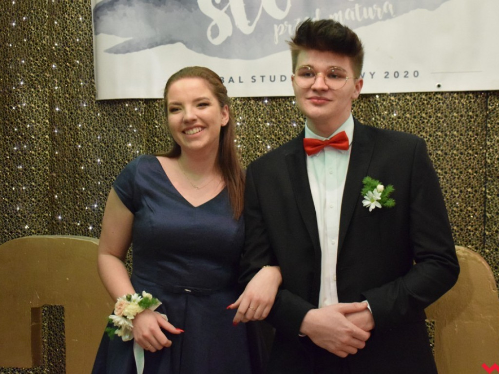 Polonez „Sienkiewicza”. Licealiści sto dni przed maturą