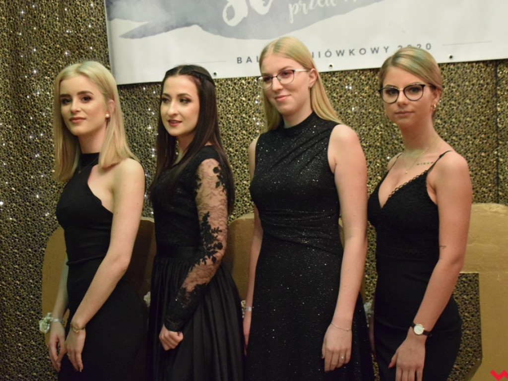 Polonez „Sienkiewicza”. Licealiści sto dni przed maturą