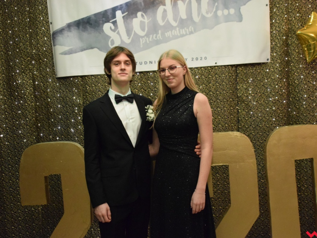 Polonez „Sienkiewicza”. Licealiści sto dni przed maturą