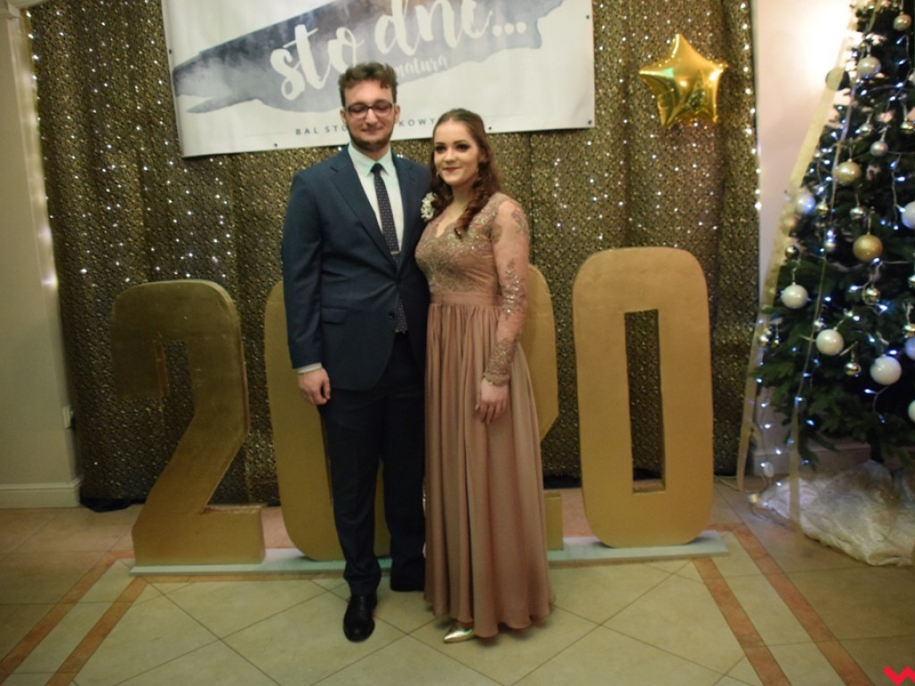 Polonez „Sienkiewicza”. Licealiści sto dni przed maturą