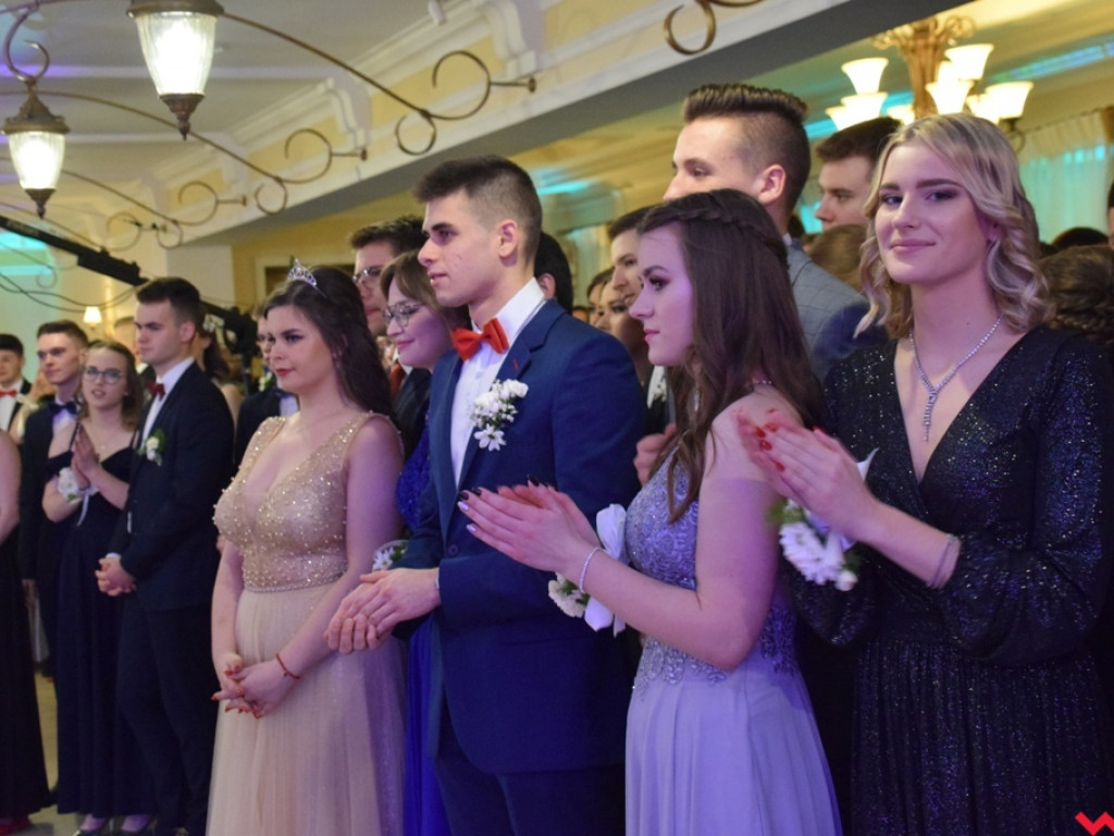 Polonez „Sienkiewicza”. Licealiści sto dni przed maturą