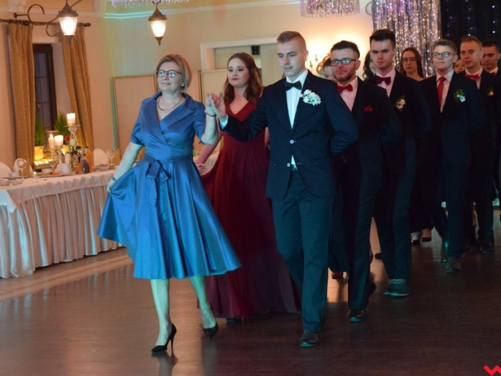 Polonez „Sienkiewicza”. Licealiści sto dni przed maturą