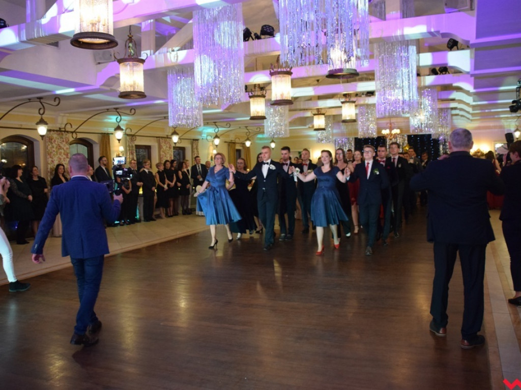 Polonez „Sienkiewicza”. Licealiści sto dni przed maturą